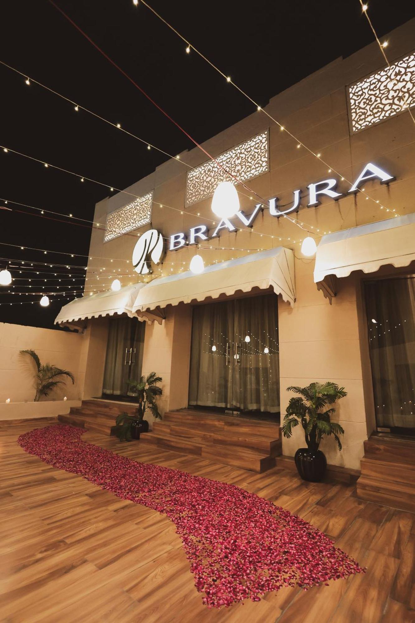 Bravura Gold Resort Meerut Buitenkant foto
