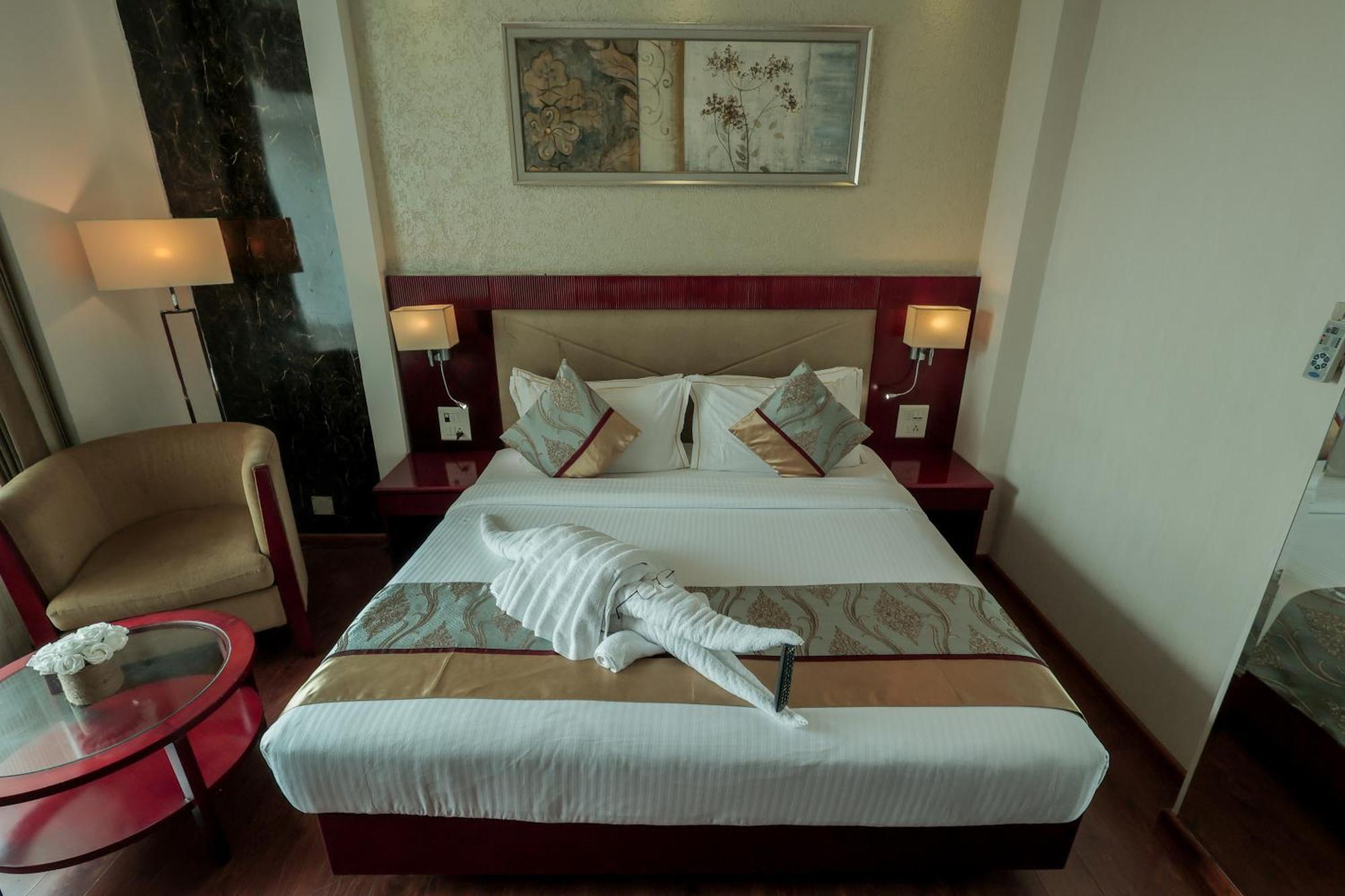 Bravura Gold Resort Meerut Buitenkant foto